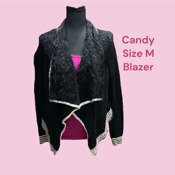 BLACK BLAZER WITH FAUX HAIR COLLAR AND LAPEL BY CANDIES SIZE MEDIUM GENTLY WORN - Picture 1 of 3